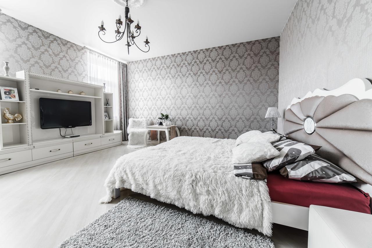 Mgapartments 3 Rooms Miasnikova Sq. Vip Минск Екстериор снимка
