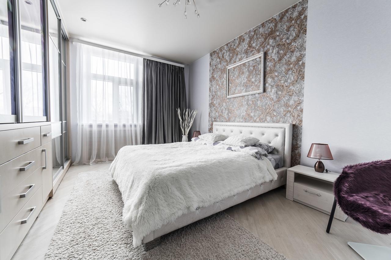 Mgapartments 3 Rooms Miasnikova Sq. Vip Минск Екстериор снимка
