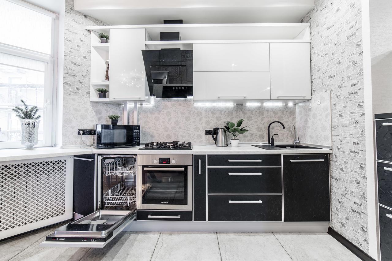Mgapartments 3 Rooms Miasnikova Sq. Vip Минск Екстериор снимка