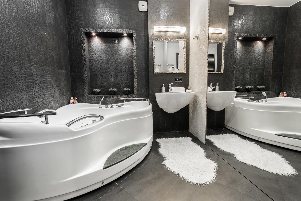Mgapartments 3 Rooms Miasnikova Sq. Vip Минск Екстериор снимка